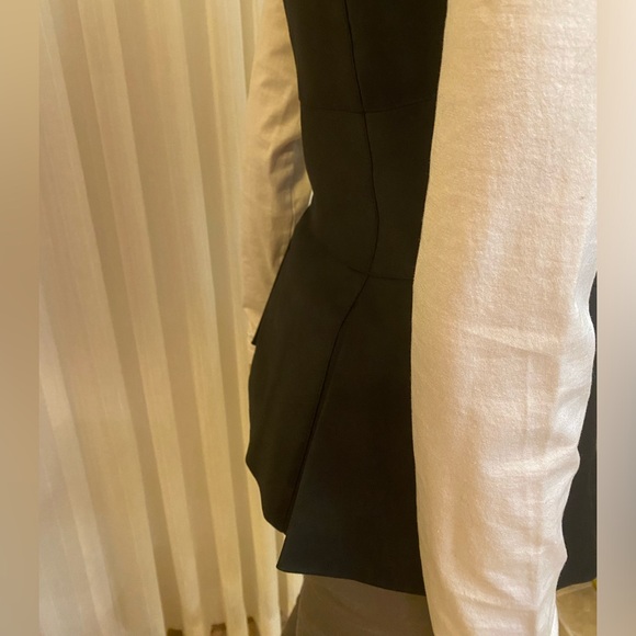 Veronica Beard Black Vest Front Zipper Closure Collarless Snaps Fitted Pleated 2 - Picture 14 of 16